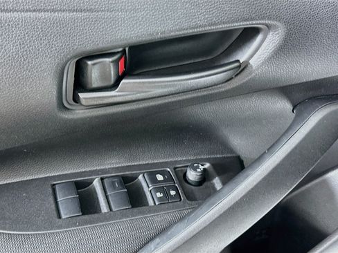 Used 2025 Toyota Corolla LE FWD image 15
