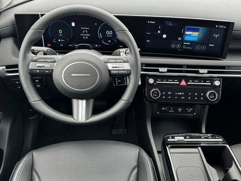 New 2025 Hyundai Tucson Limited image 17