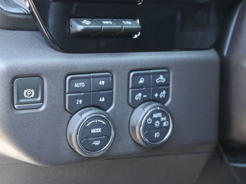 Used 2024 Chevrolet Silverado 1500 LTZ image 21