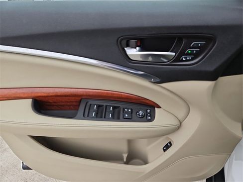 Used 2017 Acura MDX FWD w/ Advance Package image 17