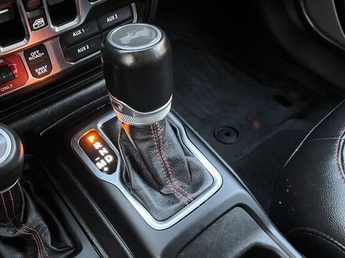 Used 2021 Jeep Wrangler Unlimited Rubicon w/ Uconnect 4C Nav & Sound Group image 31