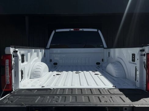 Used 2025 Ford F250 XLT w/ Black Appearance Package image 16