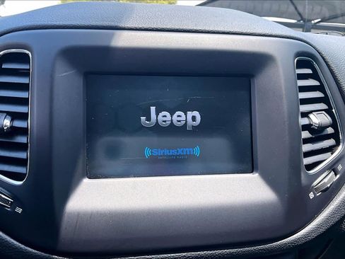 Used 2018 Jeep Compass Latitude w/ Popular Equipment Group FWD image 35