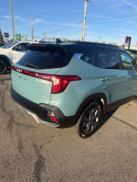 Used 2024 Kia Seltos S AWD/4WD image 7