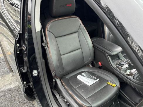 Used 2023 GMC Acadia AT4 w/ Technology Package image 8