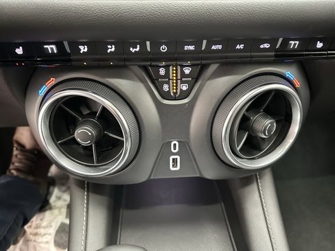 Used 2024 Chevrolet Blazer LT image 35