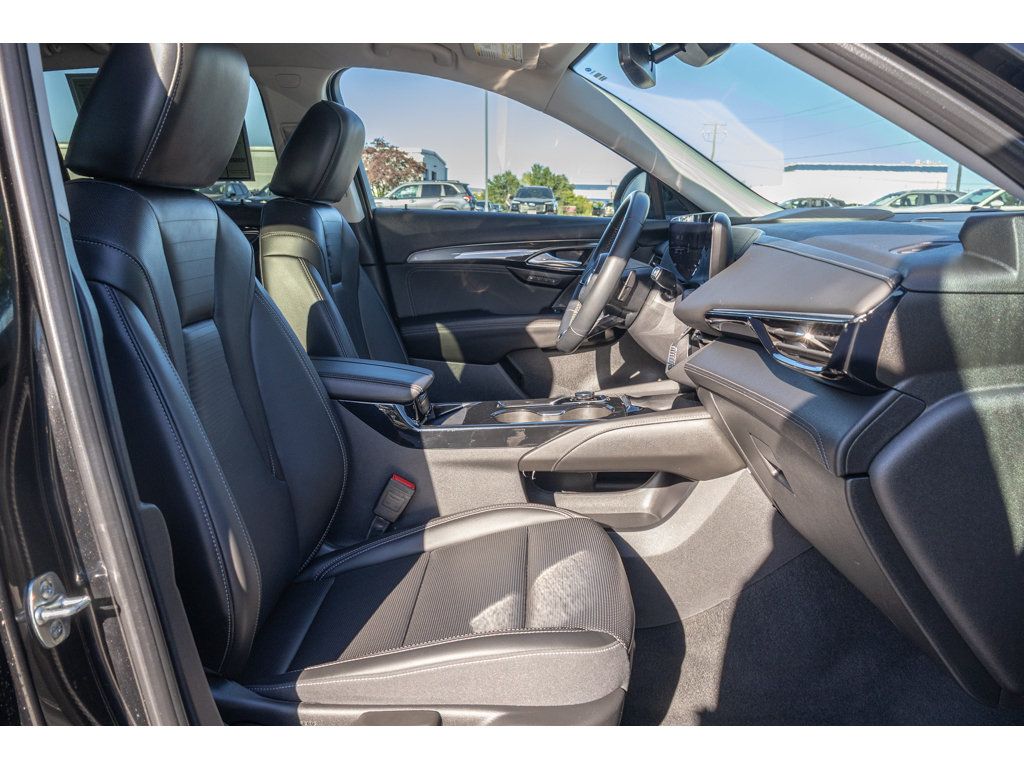 Used 2024 Buick Envision Preferred AWD/4WD image 11