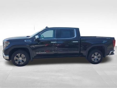 Certified 2025 GMC Sierra 1500 SLT AWD/4WD image 2