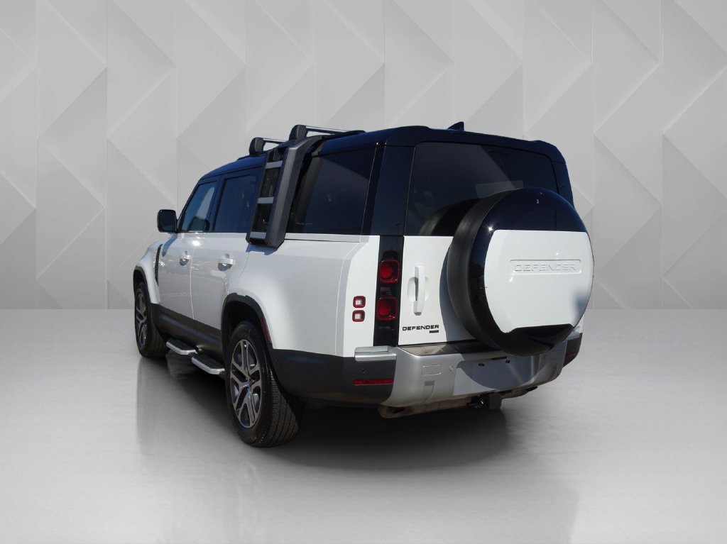 Used 2023 Land Rover Defender 130 SE AWD/4WD image 3