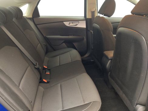 Used 2024 Kia Forte LXS w/ LXS Technology Package FWD image 19