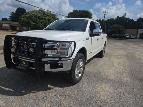 Used 2018 Ford F150 Lariat w/ Equipment Group 502A Luxury AWD/4WD image 3