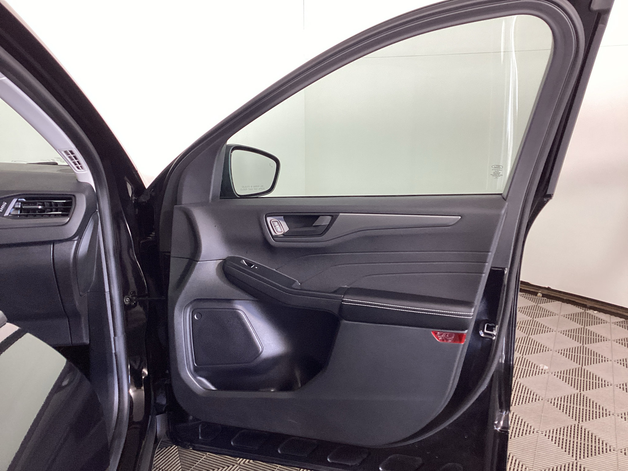 Certified 2023 Ford Escape Active w/ Cold Weather Package FWD image 8
