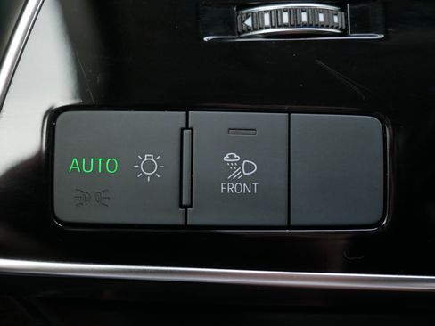 Used 2022 Audi Q7 Premium Plus image 17