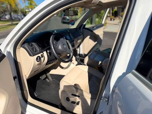Used 2012 Volkswagen Tiguan S FWD image 8