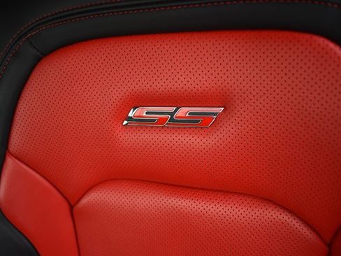 Used 2022 Chevrolet Camaro SS image 16