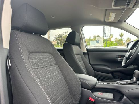 Used 2026 Honda HR-V LX image 16