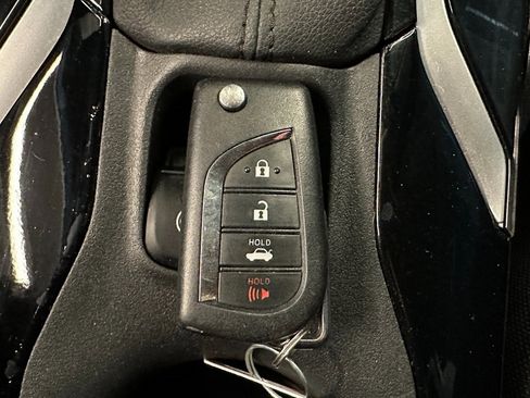 Used 2020 Toyota Corolla SE image 16