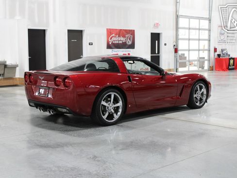 Used 2008 Chevrolet Corvette Coupe w/ Preferred Equipment Group image 24