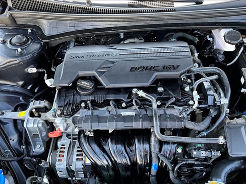 Used 2023 Hyundai Elantra SEL FWD image 33