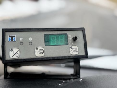 Used 2013 Ford E-250 and Econoline 250 w/ Commercial Cargo Van Pkg image 22