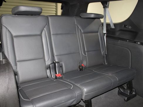 Used 2024 GMC Yukon XL Denali RWD image 36