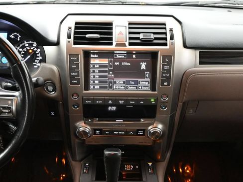 Used 2018 Lexus GX 460 w/ Navigation Package AWD/4WD image 15