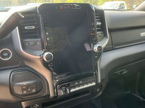 New 2025 RAM 5500 4x4 Regular Cab image 25