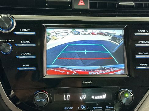 Used 2020 Toyota Camry SE FWD image 20