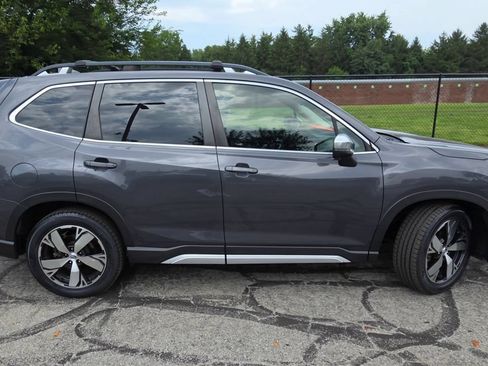 Used 2020 Subaru Forester Touring AWD/4WD image 9