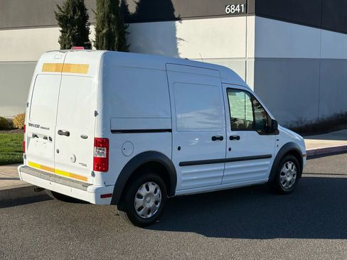 Used 2013 Ford Transit Connect XLT image 5
