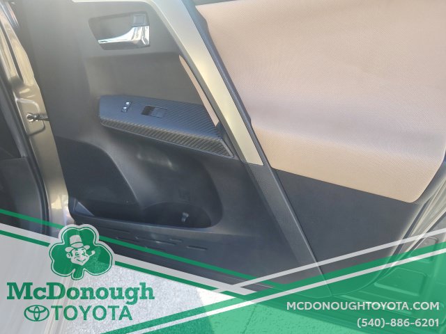 Used 2015 Toyota RAV4 XLE AWD/4WD image 21