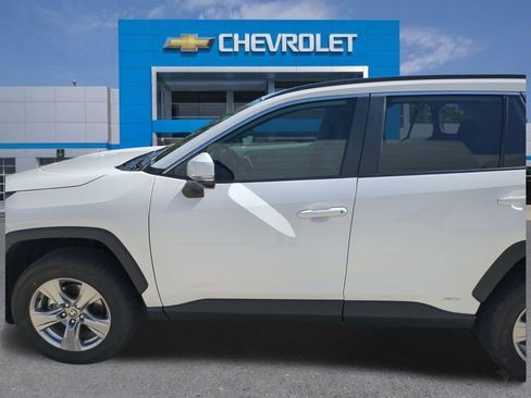 Used 2025 Toyota RAV4 XLE AWD/4WD image 13