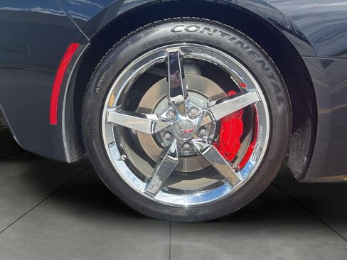 Used 2014 Chevrolet Corvette Stingray Convertible w/ 3LT Preferred Equipment Group RWD image 11
