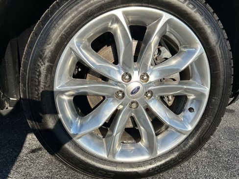 Used 2013 Ford Explorer XLT image 8