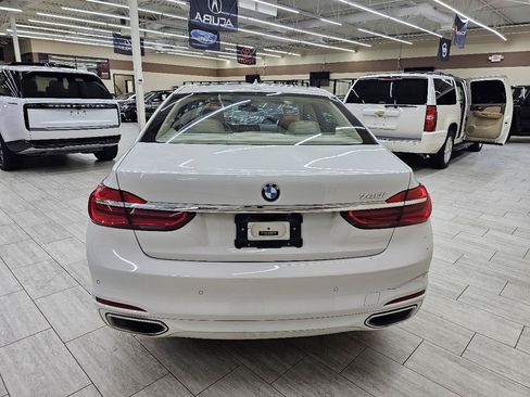 Used 2019 BMW 740i RWD image 6