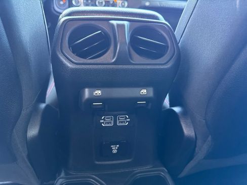 Used 2022 Jeep Wrangler Unlimited Rubicon w/ Steel Bumper Group AWD/4WD image 28