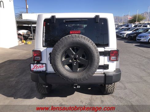 Used 2017 Jeep Wrangler Unlimited Sport image 7