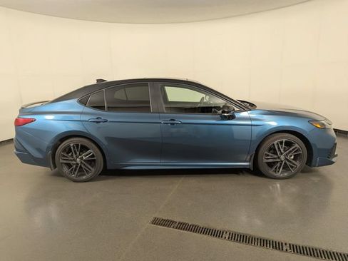 Used 2025 Toyota Camry XSE AWD/4WD image 8