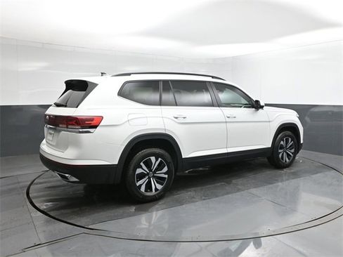 New 2026 Volkswagen Atlas SE image 15