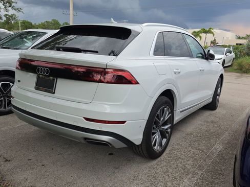 Certified 2024 Audi Q8 Premium Plus w/ Premium Plus Package AWD/4WD image 6