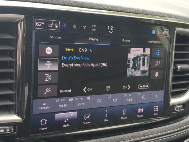 Used 2024 Chrysler Pacifica Limited FWD image 24