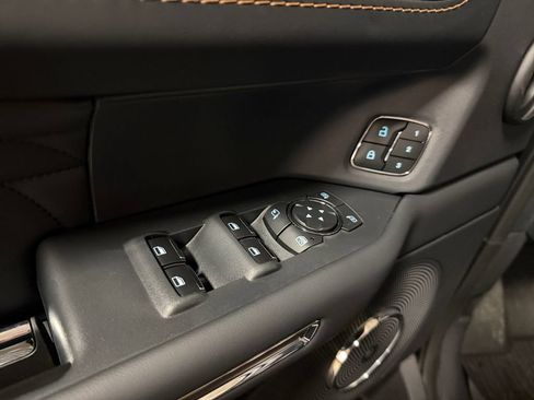 Used 2024 Ford Expedition Max Platinum AWD/4WD image 29