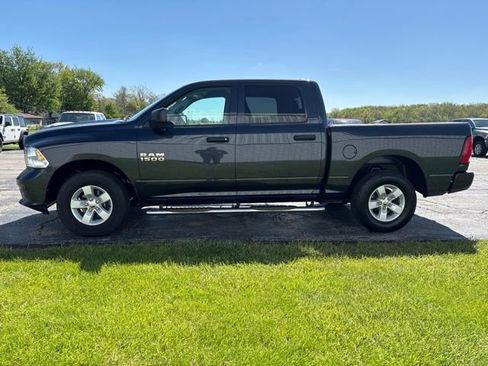 Used 2017 RAM 1500 Express AWD/4WD image 10