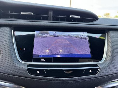 Used 2025 Cadillac XT5 Luxury FWD image 23