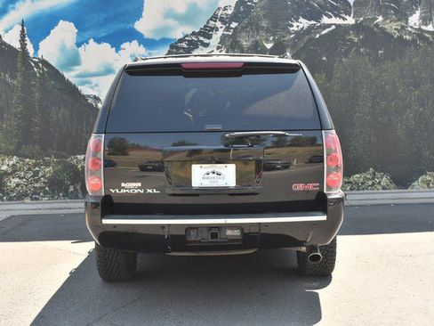 Used 2014 GMC Yukon XL Denali AWD/4WD image 10
