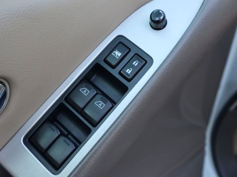 Used 2011 Nissan Murano SL w/ Navigation Pkg image 34