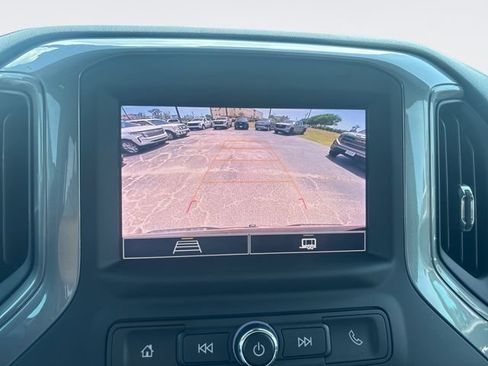 Used 2022 Chevrolet Silverado 1500 Custom Trail Boss AWD/4WD image 17