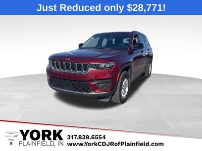 Used 2023 Jeep Grand Cherokee Laredo
