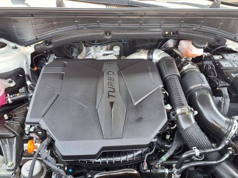 Used 2025 Hyundai Santa Fe SEL FWD image 16