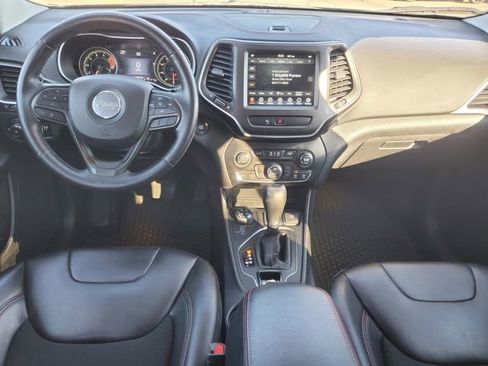 Used 2020 Jeep Cherokee Trailhawk w/ Cold Weather Group image 31